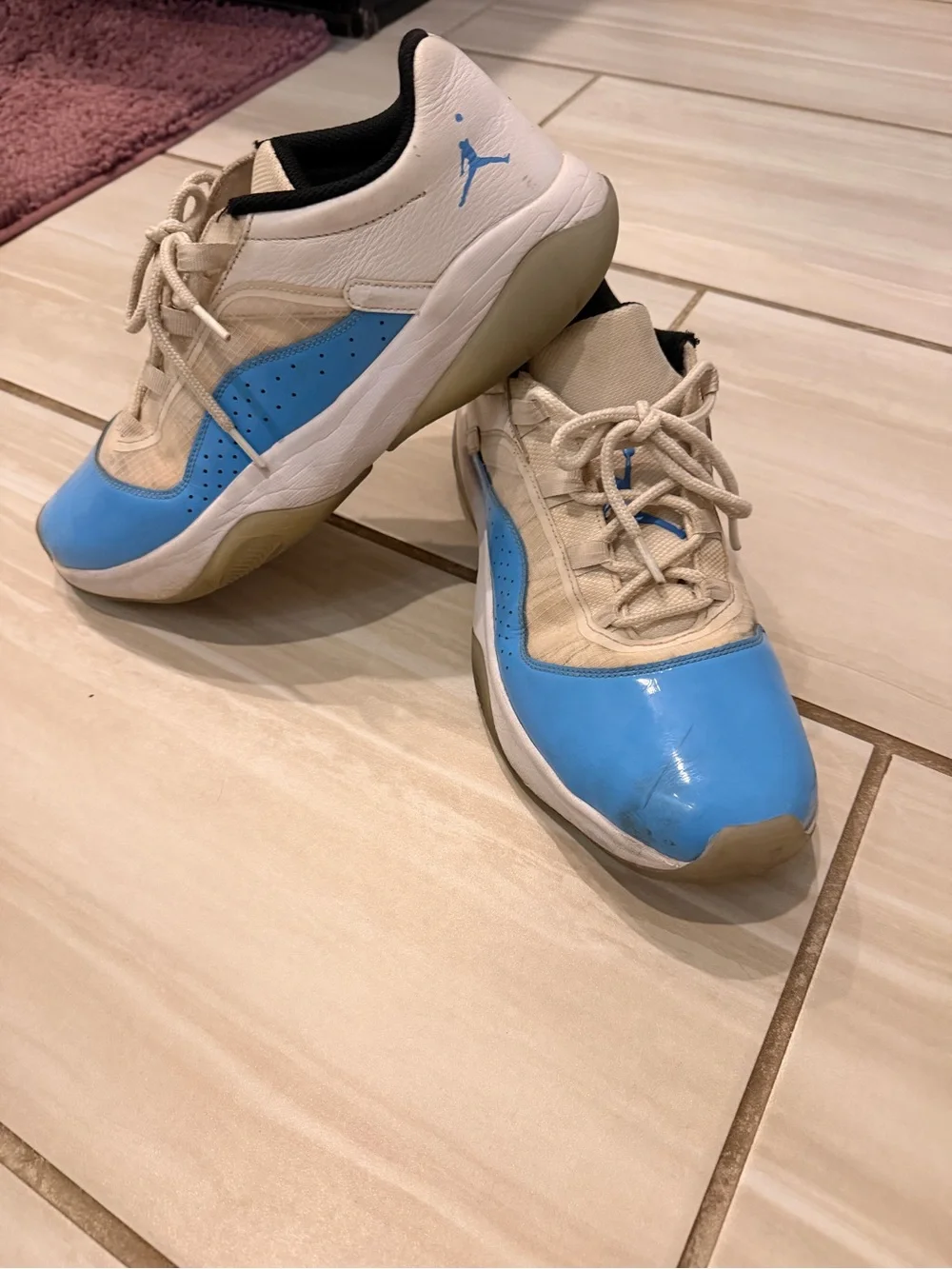 Jordan Men’s Basketball Low-Top Sneakers - White & Light Blue